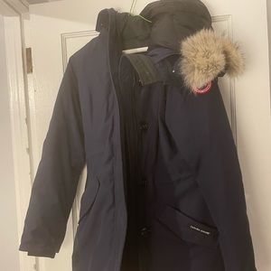 Canada Goose Rossclair Parka in navy